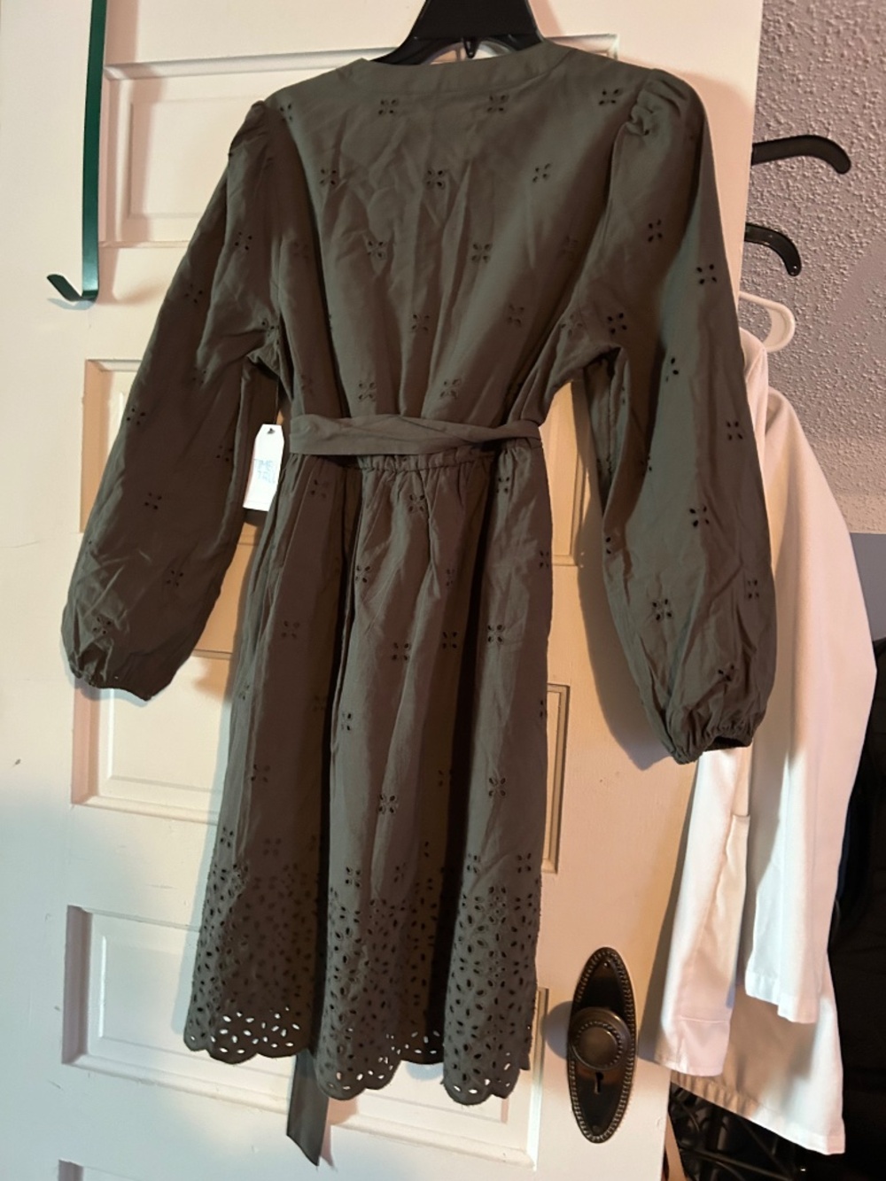 Dress - Picture 2 of 2
